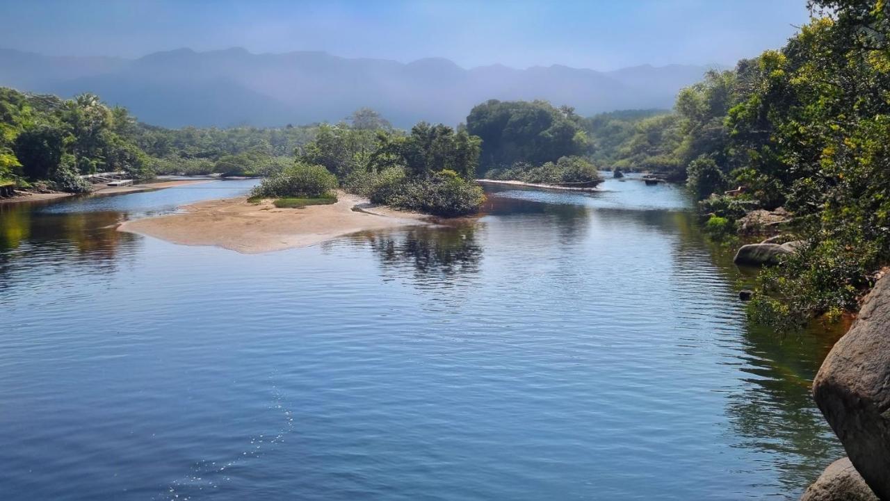 Casa Com Piscina Aquecida A 100M Da Praia 马利西亚斯 外观 照片