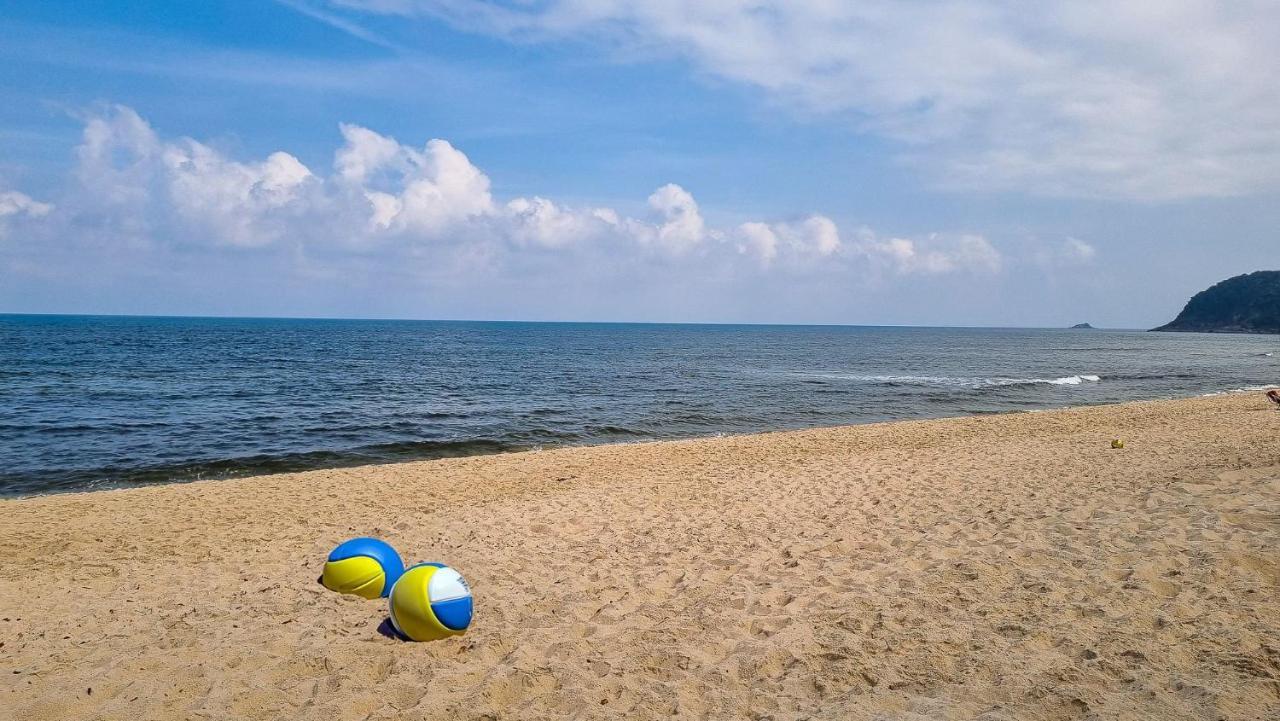 Casa Com Piscina Aquecida A 100M Da Praia 马利西亚斯 外观 照片