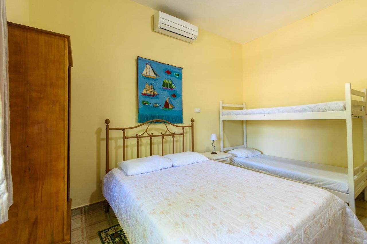 Casa Com Piscina Aquecida A 100M Da Praia 马利西亚斯 外观 照片